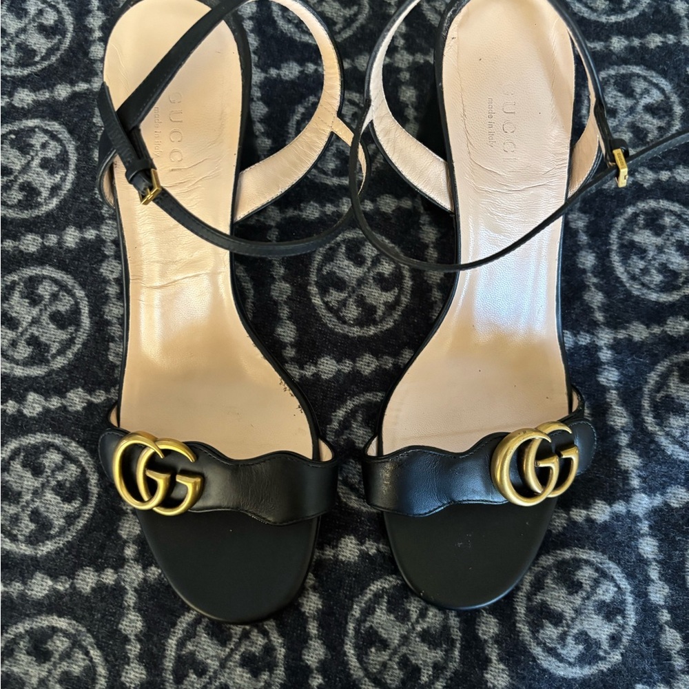 Gucci Black and Gold Sandals